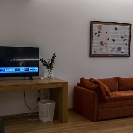 Kanari Elegant And Cozy Studios Каламата Екстериор снимка