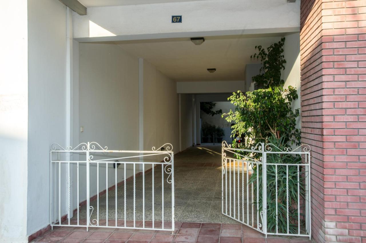 Kanari Elegant And Cozy Studios Каламата Екстериор снимка