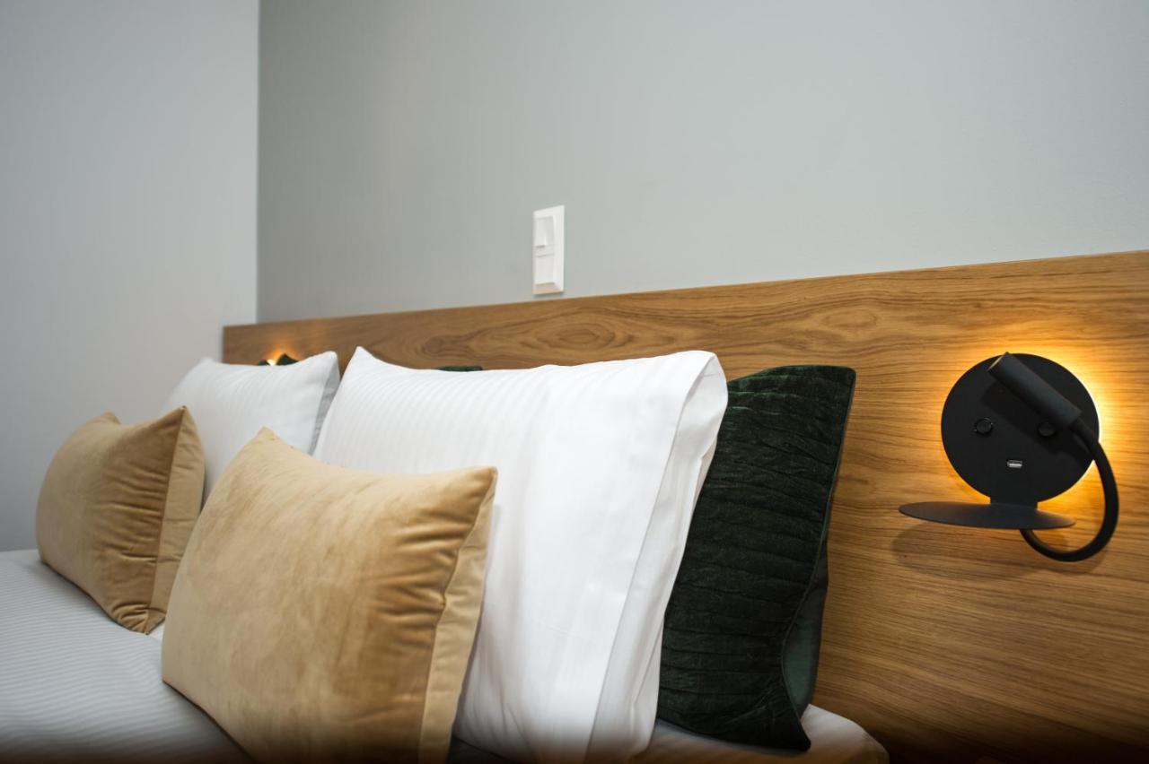 Kanari Elegant And Cozy Studios Каламата Екстериор снимка