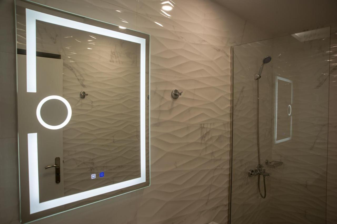 Kanari Elegant And Cozy Studios Каламата Екстериор снимка