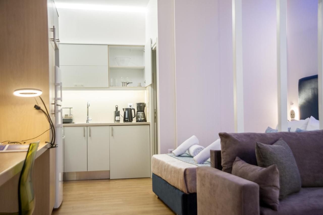 Kanari Elegant And Cozy Studios Каламата Екстериор снимка